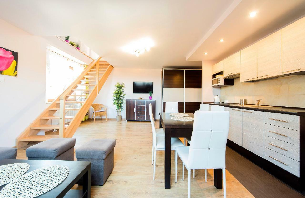 Apartamenty Everysky - Lesny Dom 16 - 18 คาร์ปัตซ์ ภายนอก รูปภาพ